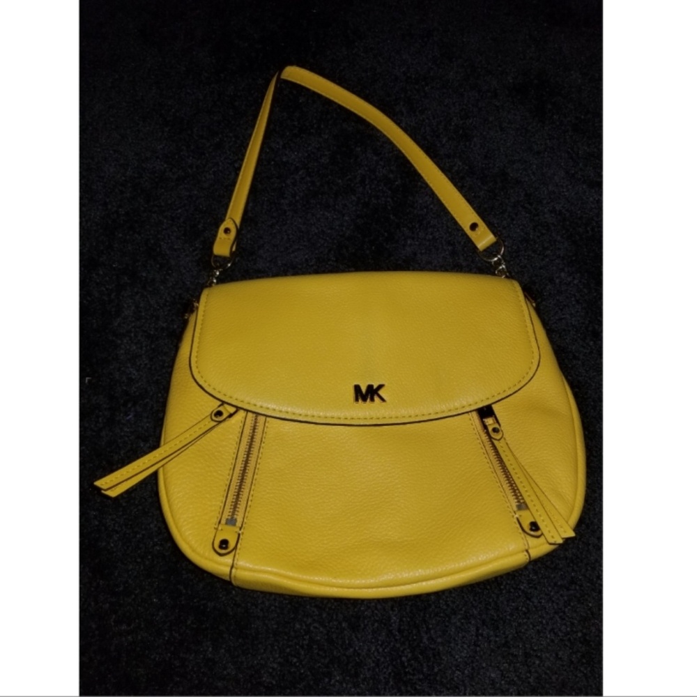 🌻YELLOW🌻MICHAEL KORS PURSE